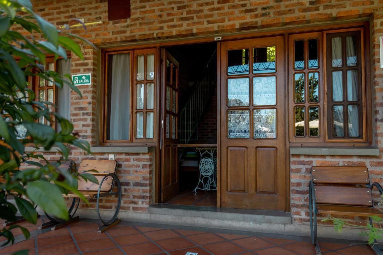 Termas del Daymán Hostal Canela מראה חיצוני תמונה