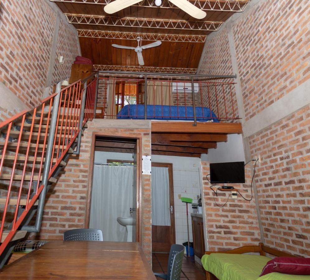 Termas del Daymán Hostal Canela מראה חיצוני תמונה